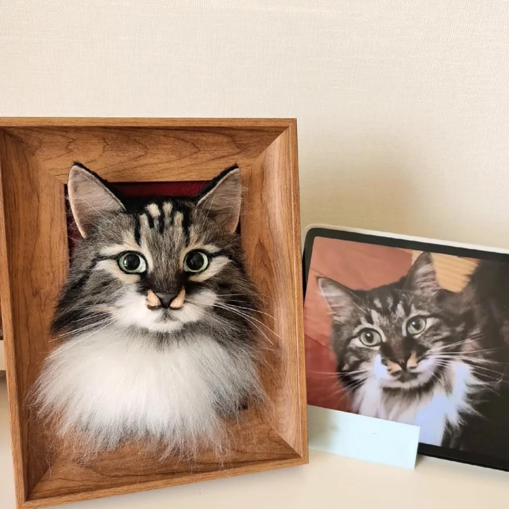 Custom Needle Felted Cat Portrait - 3D Wool Pet Replica in Wooden Frame