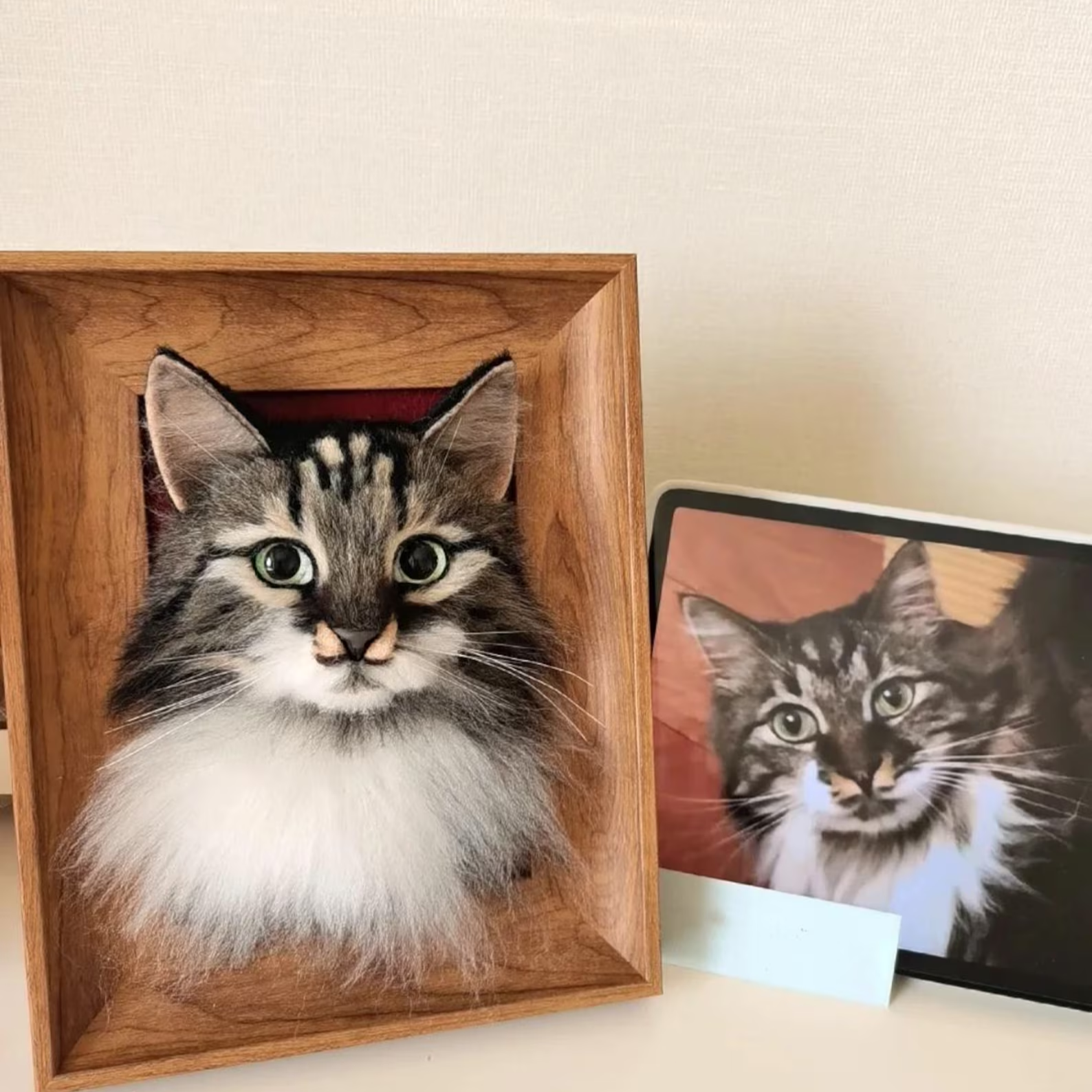 Custom Needle Felted Cat Portrait - 3D Wool Pet Replica in Wooden Frame